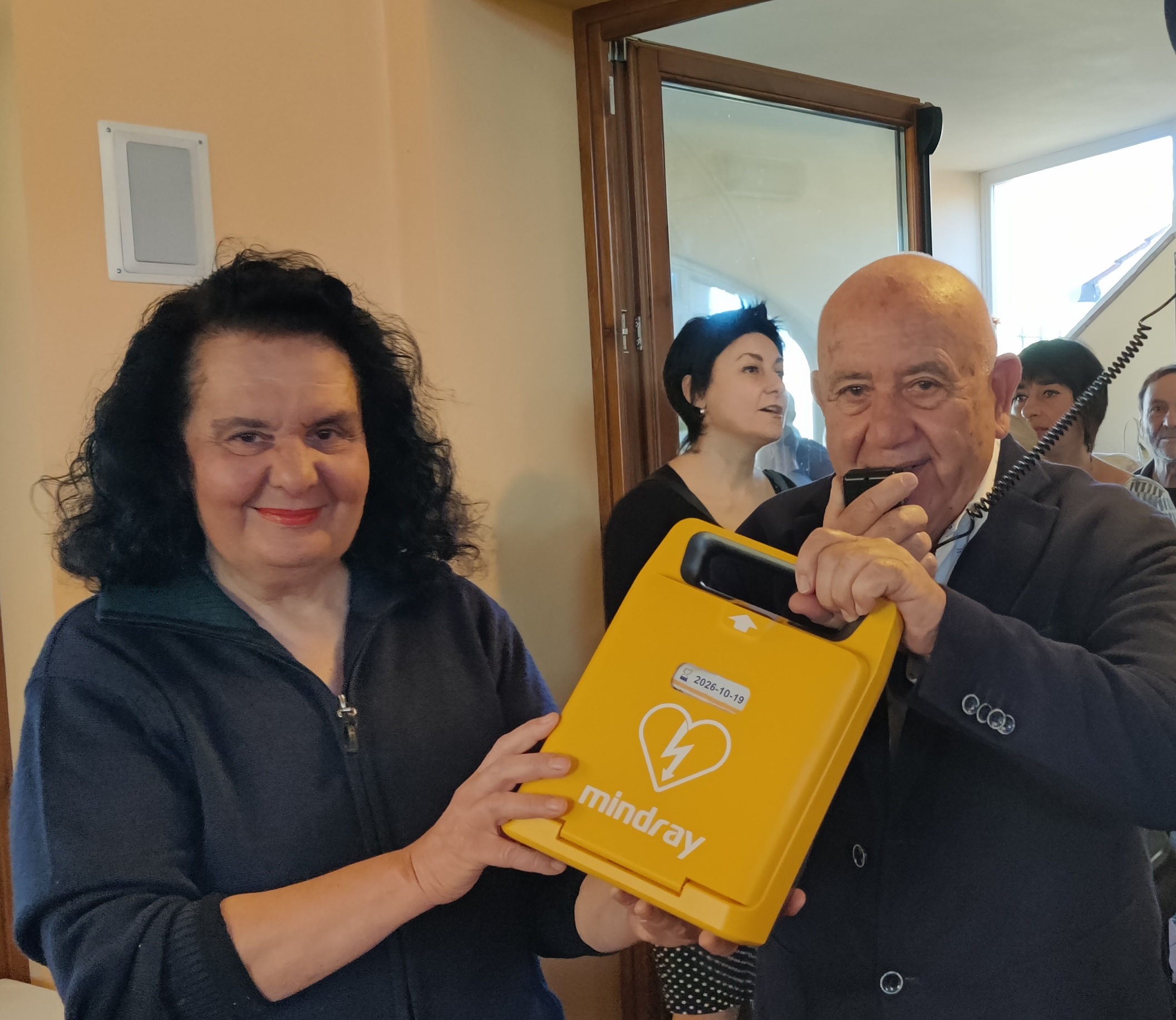 Tantissimi amici del Calcit a Perlamora, una vera festa per il defibrillatore